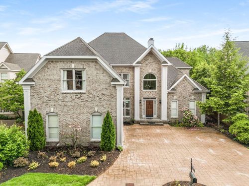 316 Whitworth Way, Nashville, TN, 37205-5018 | Card Image