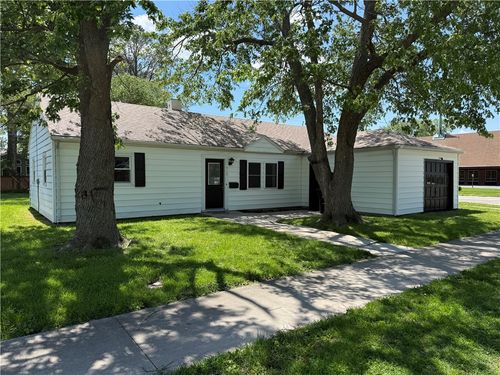 513 Indiana Ave, Effingham, IL, 62401-2149 | Card Image