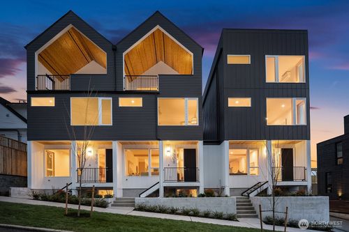 1808 E Mercer St, Seattle, WA, 98112-4687 | Card Image