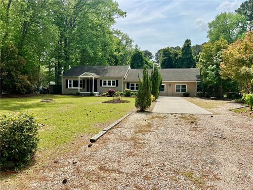 201 Frank Dr, Chesapeake, VA, 23322-5409 | Card Image