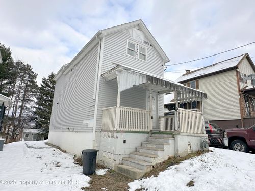 534 2nd Ave, Jessup, PA, 18434-1410 | Card Image