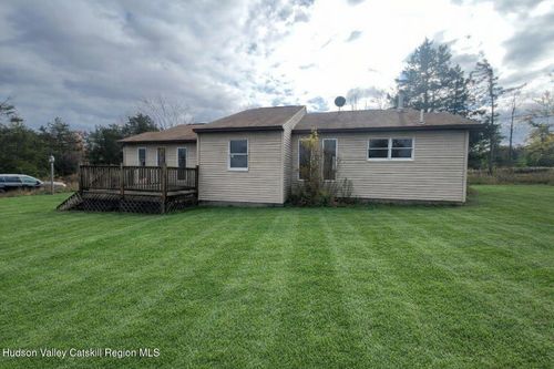 40 Sages Loop, Kerhonkson, NY, 12446-3227 | Card Image