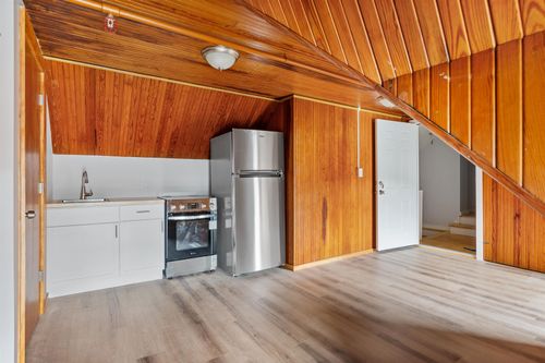 fl-3rd-109 Pleasant St, Claremont, NH, 03743-2631 | Card Image