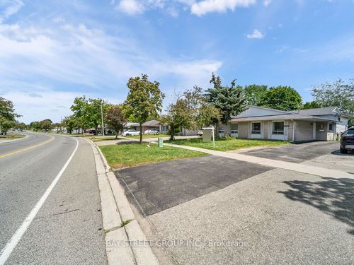 3068 Morning Star Dr, Mississauga, ON, L4T1X2 | Card Image