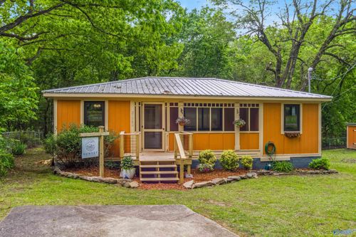 21342 Scenic Dr, Mentone, AL, 35984-3210 | Card Image