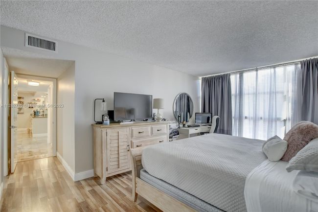 231 - 600 Parkview Dr, Condo with 3 bedrooms, 2 bathrooms and null parking in Hallandale Beach FL | Image 26