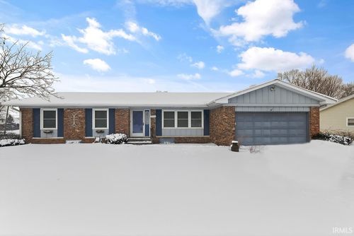 27471 Lotus Ln, Elkhart, IN, 46517-9577 | Card Image