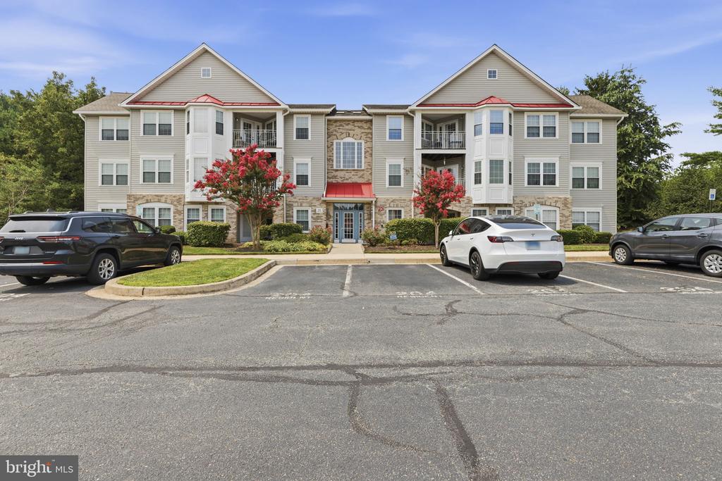 Residential in FOREST HILL 2