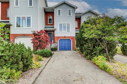 633 Grange Cres, Waterloo, ON, N2T2L9 | Card Image