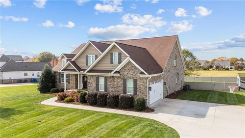 127 Wellington Ct, Advance, NC, 27006-6003 | Card Image