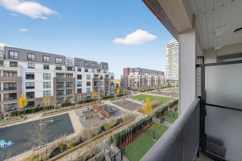 305-20077 84 Ave, Langley, BC, V2Y3X7 | Card Image