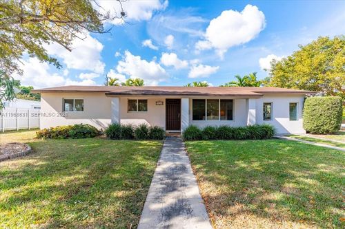 5820 Sw 108th Pl, Miami, FL, 33173-1272 | Card Image