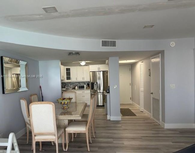 A8 - 2301 S Ocean Dr, Condo with 2 bedrooms, 2 bathrooms and null parking in Hollywood FL | Image 9