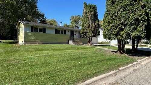 507 3rd St Ne, Glenwood, MN, 56334-1321 | Card Image