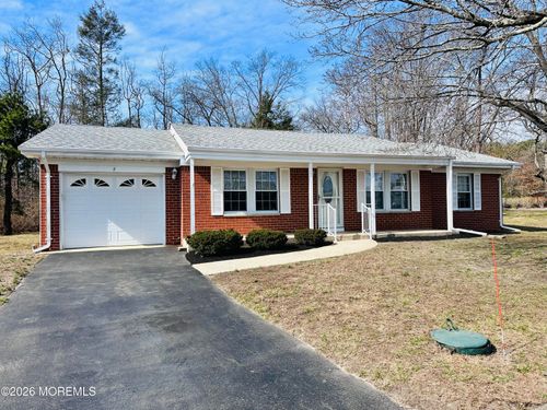 2 Liberty Ct, Whiting, NJ, 08759-1910 | Card Image