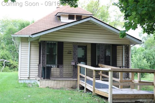 1510 Casimir St, Saginaw, MI, 48601-1229 | Card Image