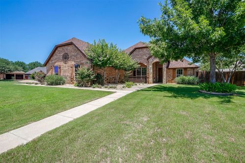 2811 Willow Ridge Cir, Granbury, TX, 76049-7063 | Card Image