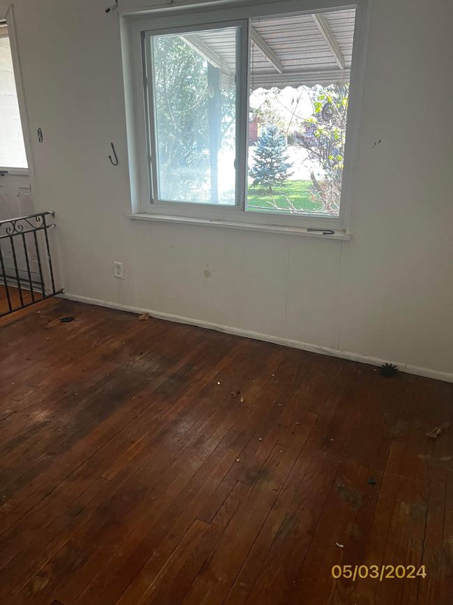 20405 E 11 Mile Rd, House other with 3 bedrooms, 1 bathrooms and null parking in Saint Clair Shores MI | Image 6