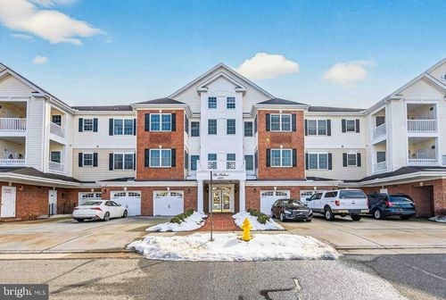 apt-103-15251 Royal Crest Dr, HAYMARKET, VA, 20169-6210 | Card Image