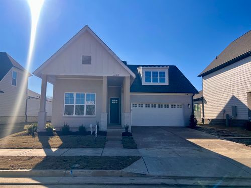 10217 Louanne Dr, Collierville, TN, 38017-5410 | Card Image