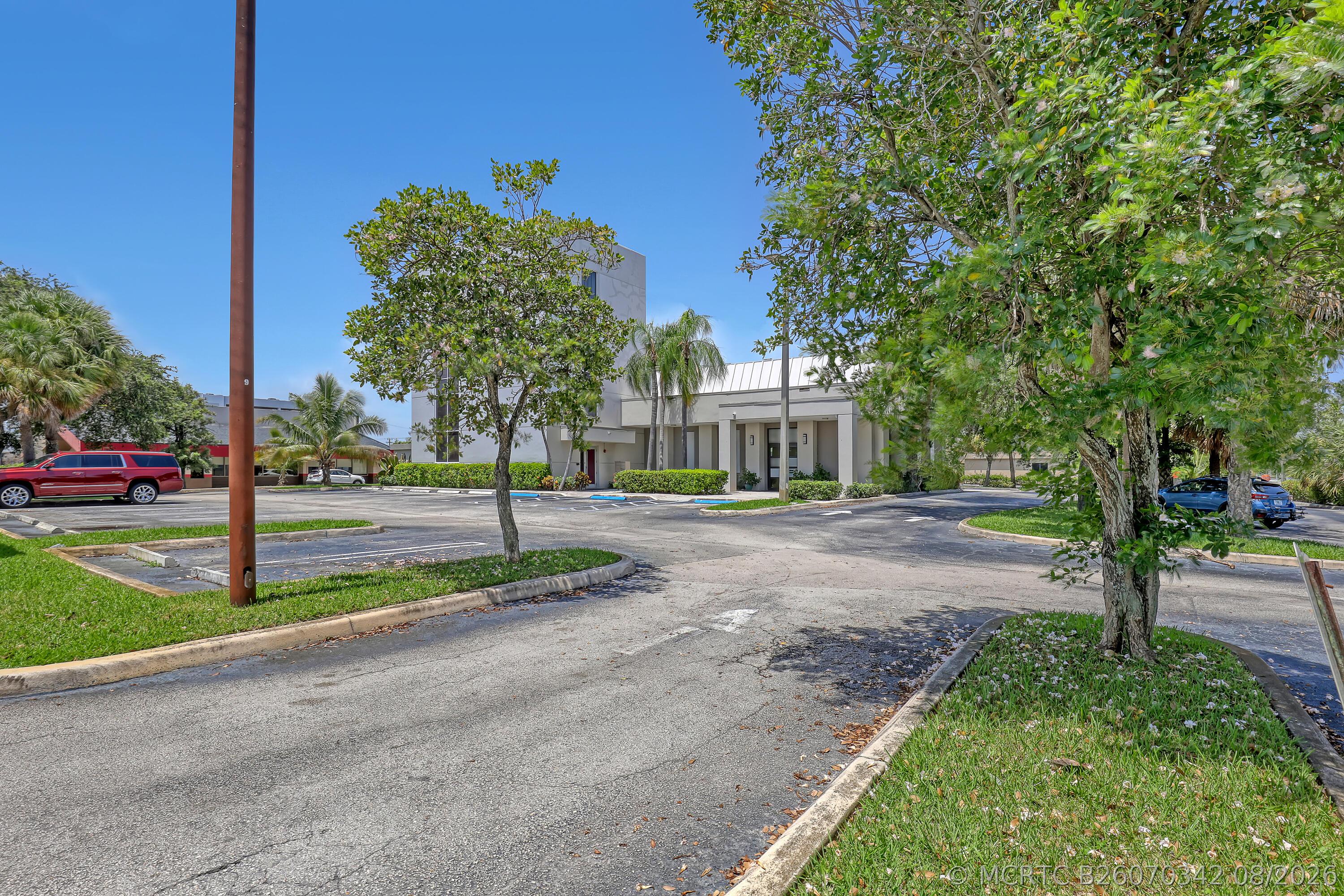 Commercial Sale in West Palm Beach 3