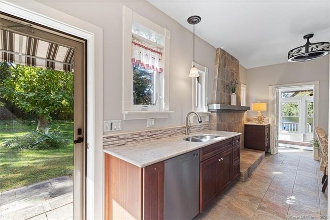 542 Shetucket Tpke, House other with 3 bedrooms, 3 bathrooms and null parking in Griswold CT | Image 8