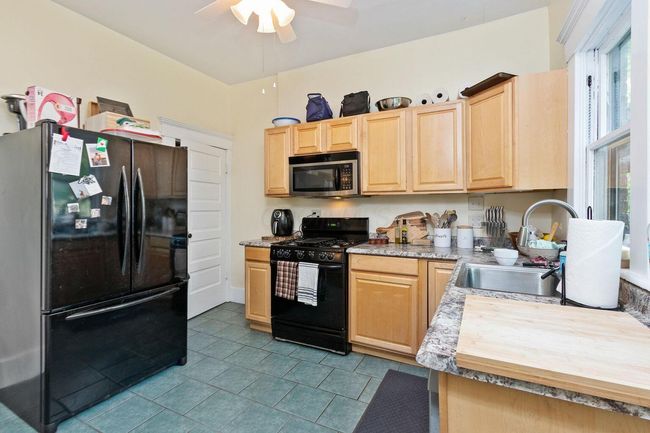 Kitchen - unit 829 | Image 41