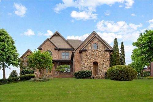 2613 Northern Oak Dr, Braselton, GA, 30517-6061 | Card Image