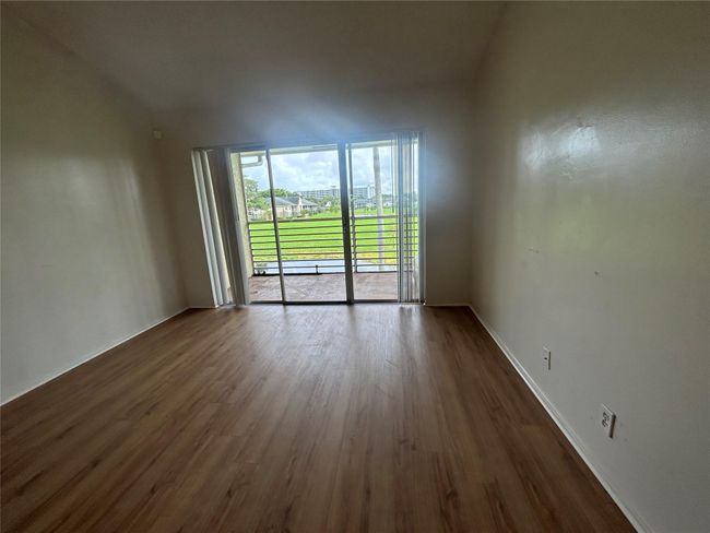 APT-201 - 2823 N Course Dr, Condo with 2 bedrooms, 2 bathrooms and null parking in Pompano Beach FL | Image 20