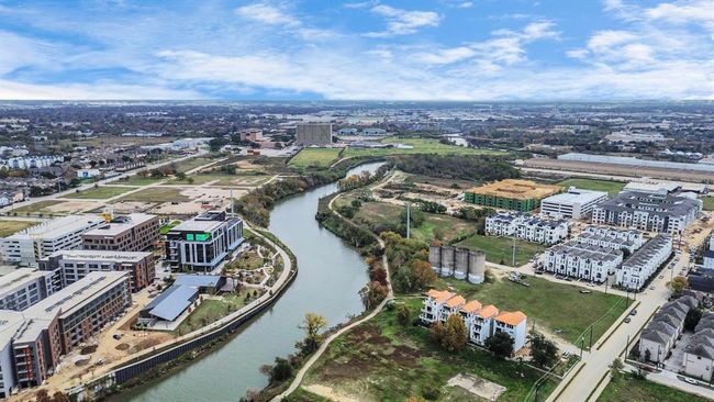 Spanning over 150 acres, East River is designed to capture our city’s energy and excitement. Rising along Buffalo Bayou, East River is channeling Houston’s can-do spirit into a mixed-use development built for inventors, builders, creators, and connectors just minutes from Downtown. | Image 22