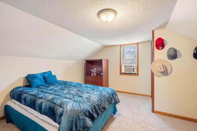 18-web-or-mls-221-e-park-st.jpg | Image 22