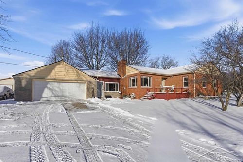 2760 8 Mile Rd, Auburn, MI, 48611-9736 | Card Image