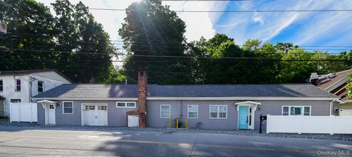 16 Clark Pl, Mahopac, NY, 10541-4705 | Card Image