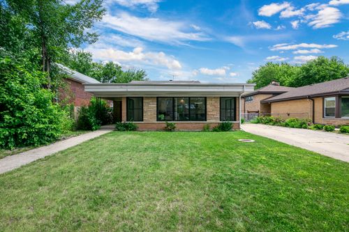 7323 N Kedvale Ave, Lincolnwood, IL, 60712-2018 | Card Image