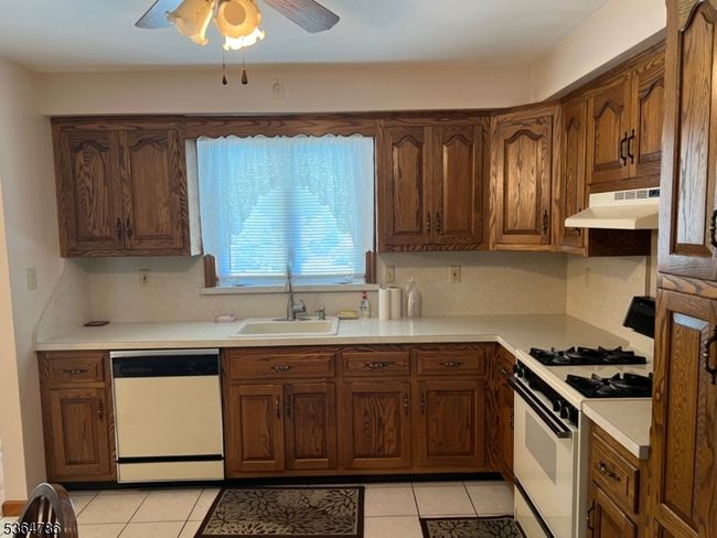 797 Chestnut St, House other with 5 bedrooms, 3 bathrooms and null parking in Union NJ | Image 5