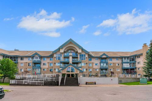 109-7239 Sierra Morena Boulevard Sw, Calgary, AB, T3H3L7 | Card Image