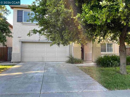 4443 Meadow Valley Cir, Fairfield, CA, 94534-6676 | Card Image