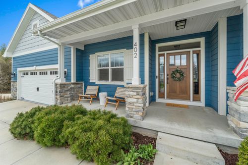 402 Burnt Sienna Dr, Middleton, WI, 53562-9100 | Card Image