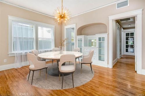 113 N Columbus Ave, Glendale, CA, 91203-2592 | Card Image