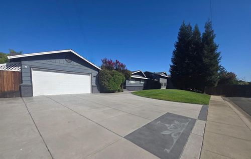 7307 N Roberta Way, Marysville, CA, 95901-3155 | Card Image