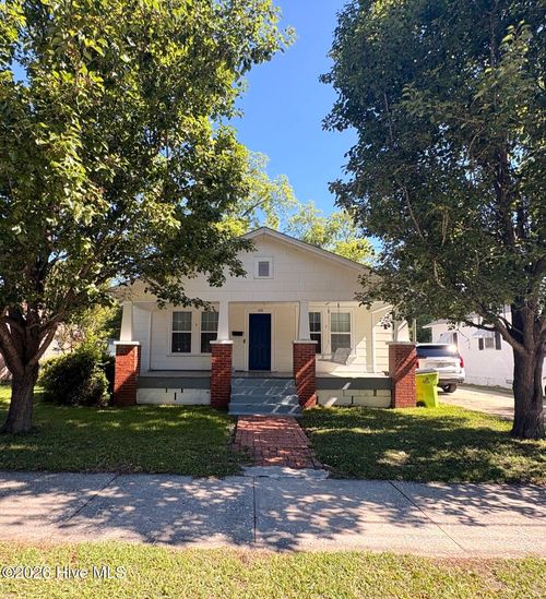 109 E Calhoun St, Whiteville, NC, 28472-3503 | Card Image