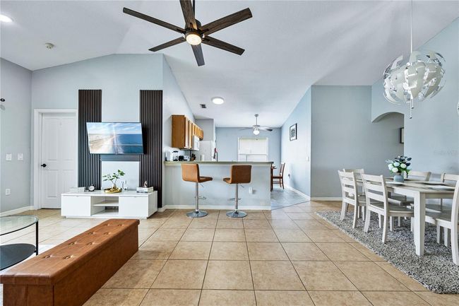 325 Reserve Dr, House other with 5 bedrooms, 3 bathrooms and null parking in Davenport FL | Image 6