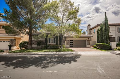 516 Pinnacle Heights Ln, Las Vegas, NV, 89144-0812 | Card Image
