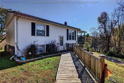 245 Grayson Ln, Point Pleasant, WV, 25550-3816 | Card Image
