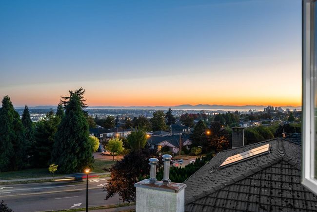 1787 E 57 Th Avenue, Home with 5 bedrooms, 4 bathrooms and 3 parking in Vancouver BC | Image 31