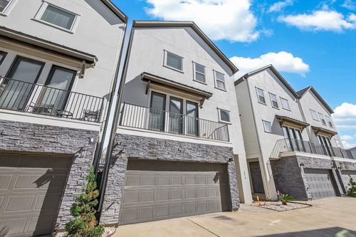 2010 Saint Charles St, Houston, TX, 77003-6040 | Card Image