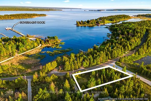 Unit 39 Tamarac Road, Northern Bruce Peninsula, ON, N0H2M0 | Card Image