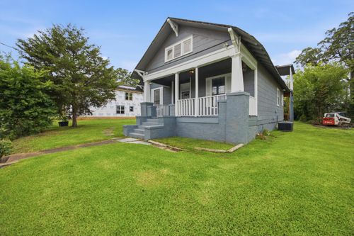 2111 Chamberlain Ave, Chattanooga, TN, 37404-3165 | Card Image