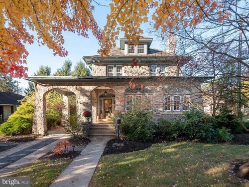 712 30th St, Allentown, PA, 18104-4212 | Card Image