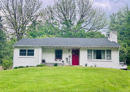 4 Petticoat Ln, Beacon, NY, 12508-2310 | Card Image